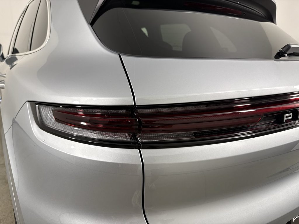 New 2026 Porsche Cayenne AWD/4WD image 17