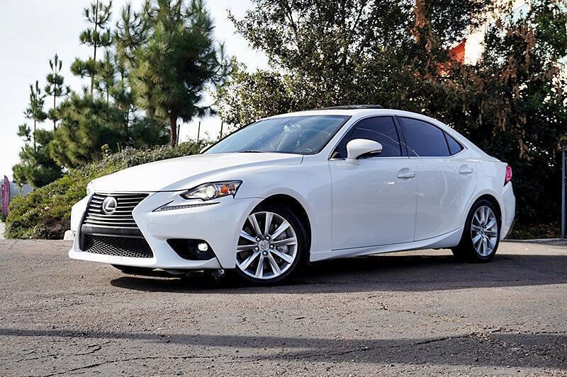 Used 2016 Lexus IS 200t RWD image 2