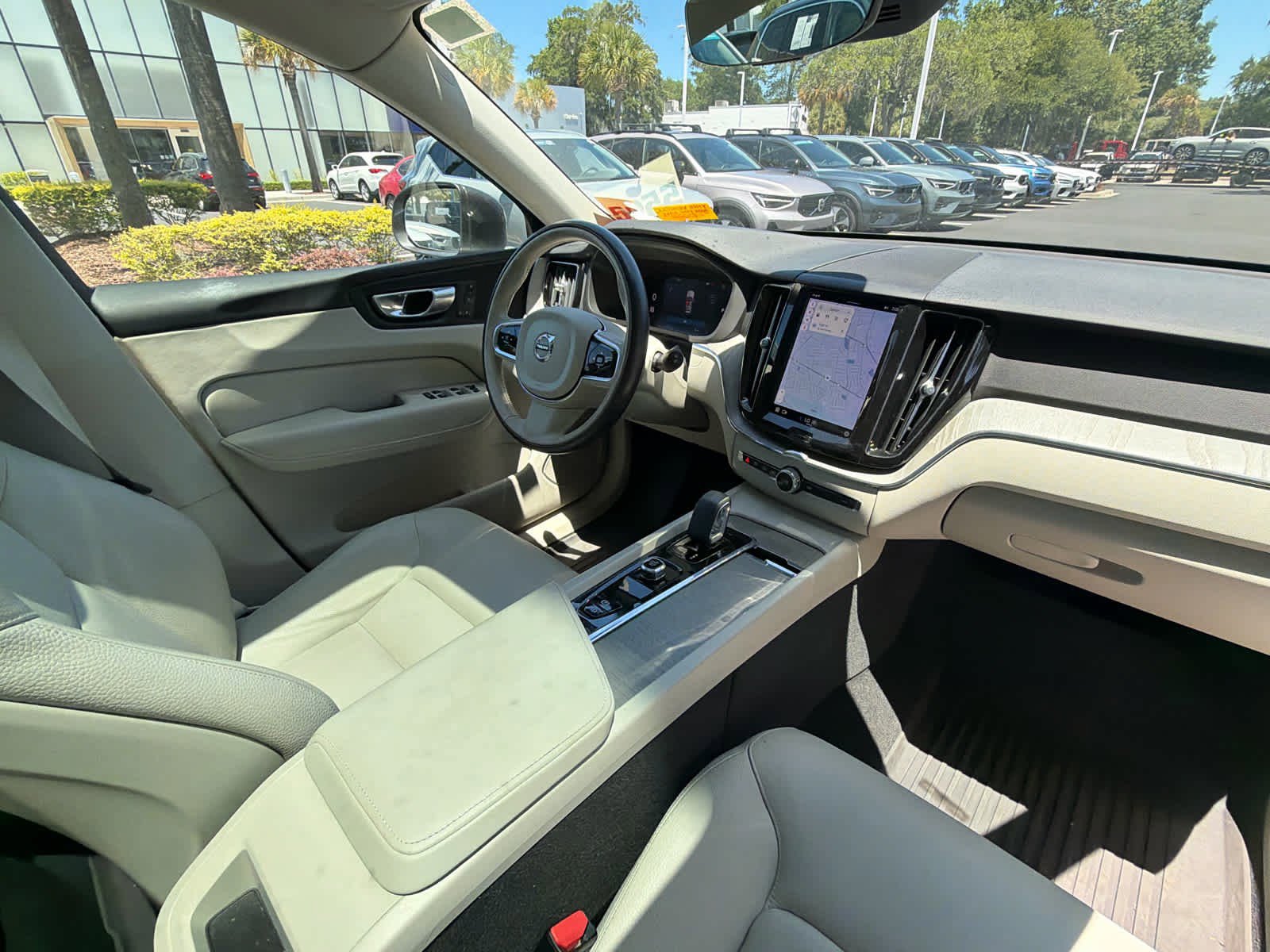 Used 2023 Volvo XC60 B5 Plus w/ Protection Package Premier FWD image 21