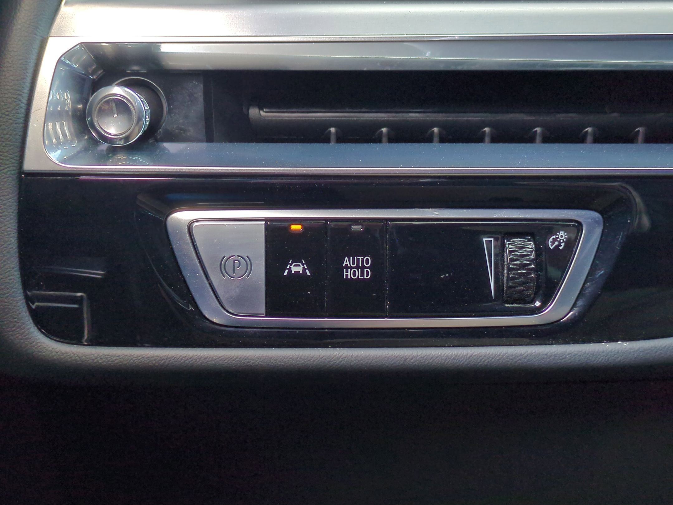 Certified 2024 Cadillac Lyriq Sport AWD/4WD image 18
