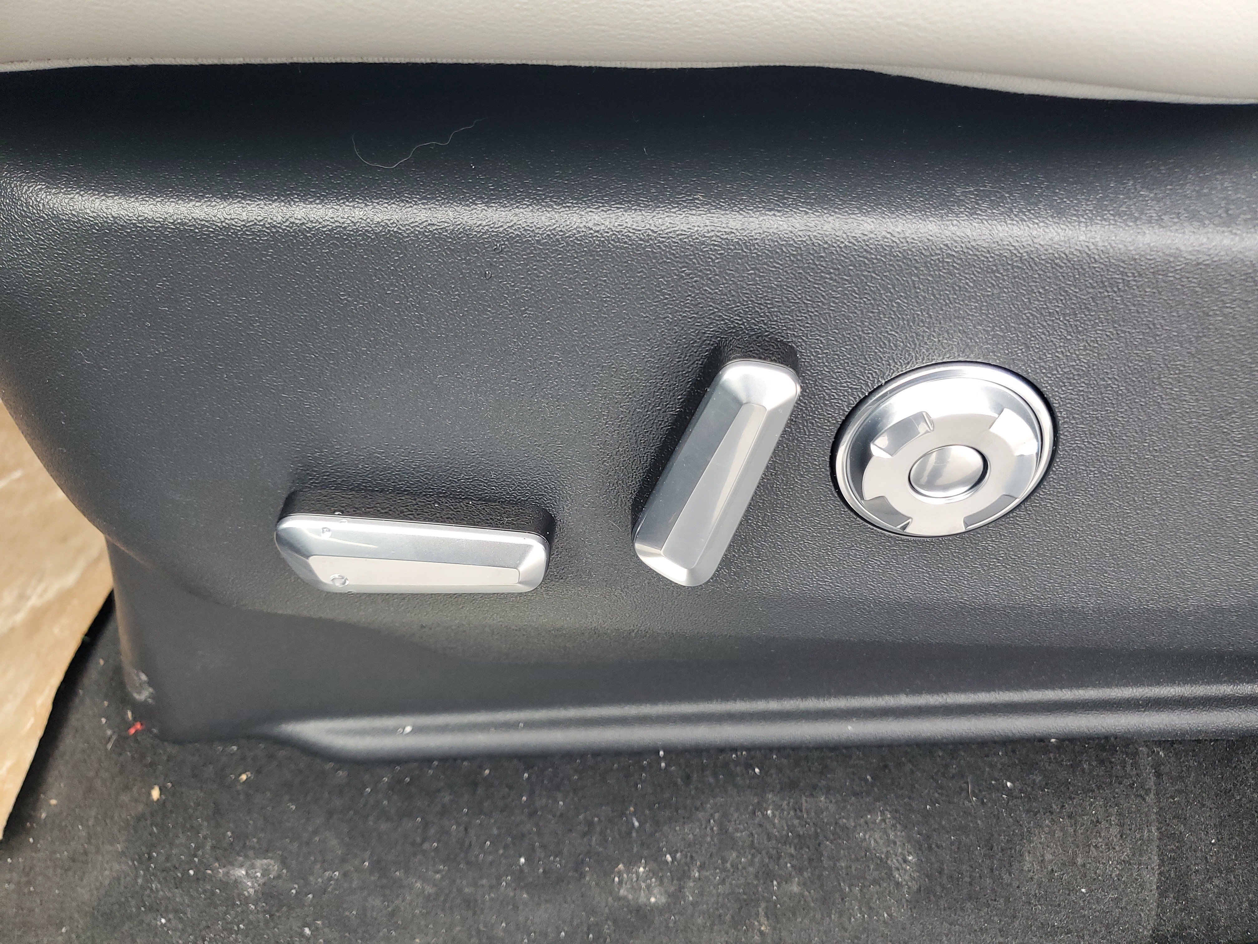 New 2026 Lincoln Navigator Reserve w/ Jet Appearance Package image 13