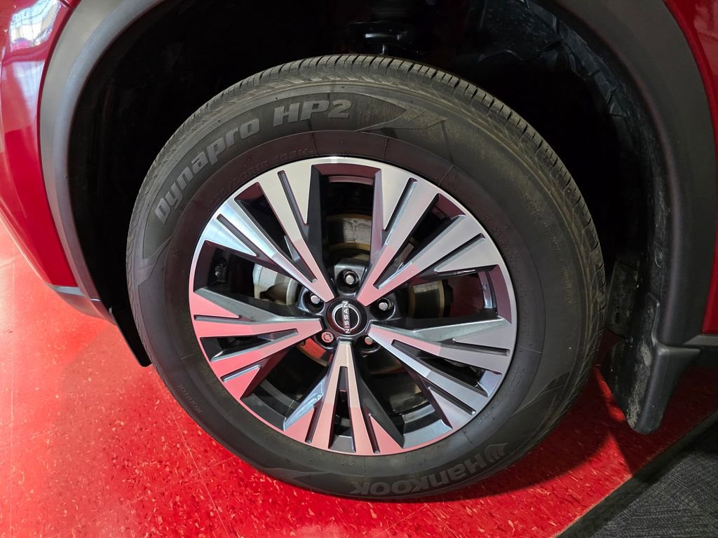 Used 2023 Nissan Rogue SV w/ SV Premium B Package image 10