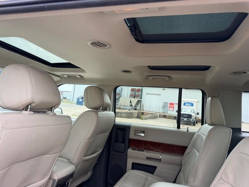 Used 2012 Ford Flex Limited w/ Equipment Group Order Code FWD image 10