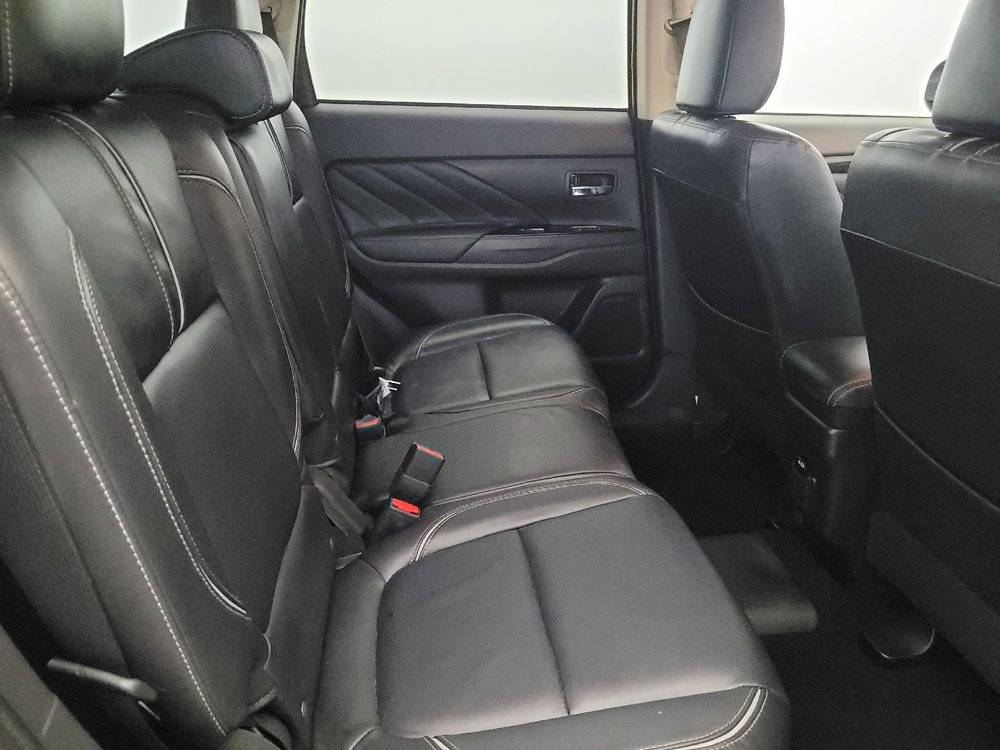 Used 2018 Mitsubishi Outlander GT AWD/4WD image 19