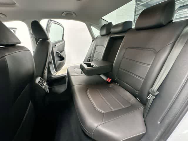 Certified 2020 Volkswagen Passat 2.0T R-Line FWD image 19