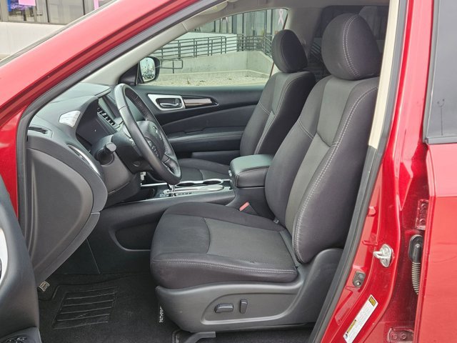 Used 2020 Nissan Pathfinder SV image 15