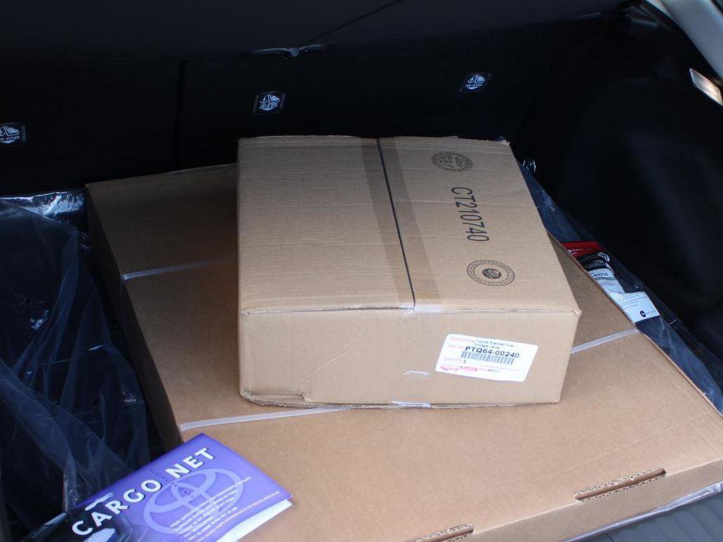 New 2026 Toyota Prius Plug-In Hybrid image 10