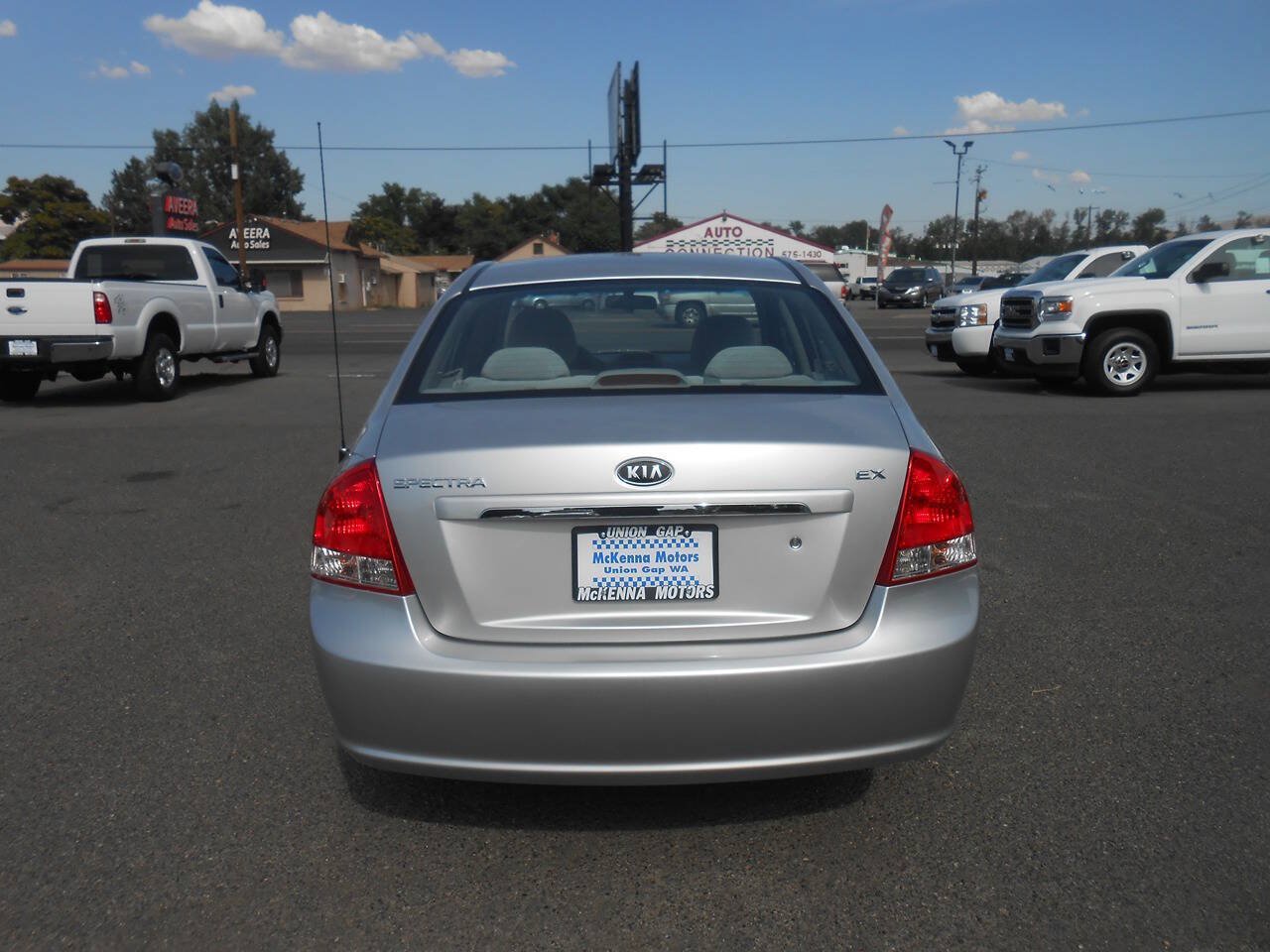 Used 2009 Kia Spectra EX FWD image 8