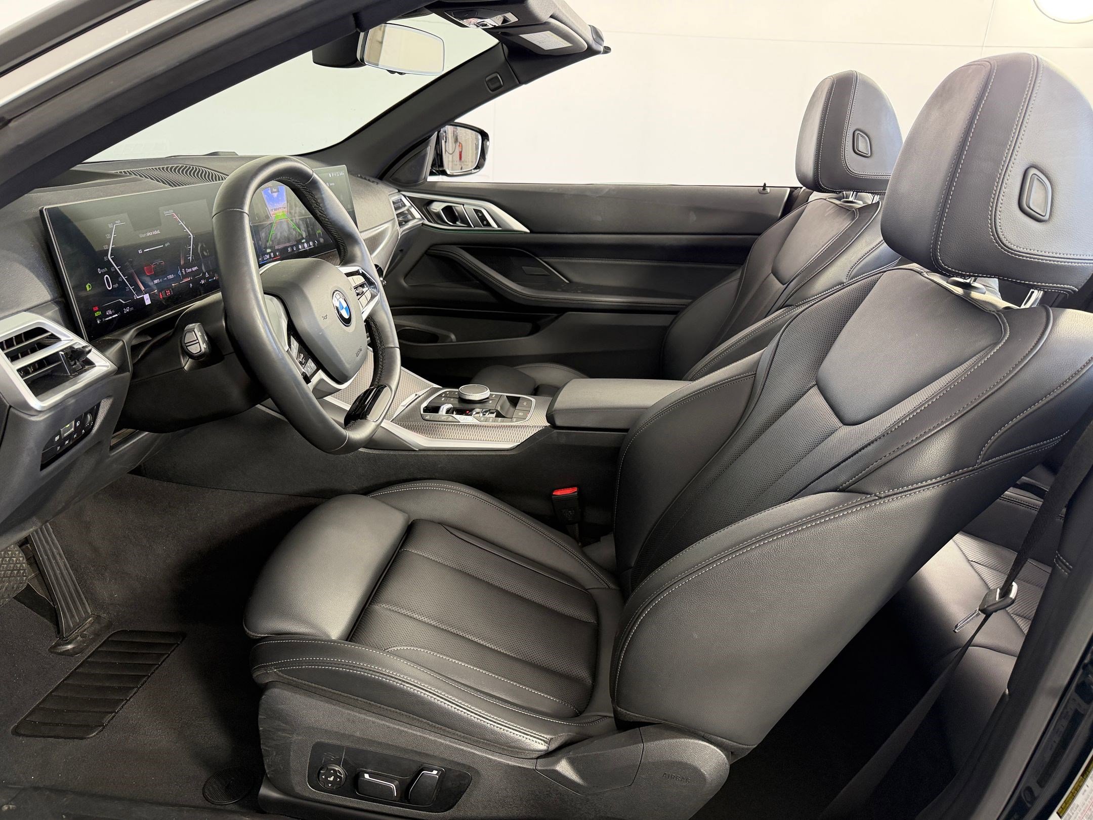 Certified 2025 BMW 430i Convertible RWD image 5