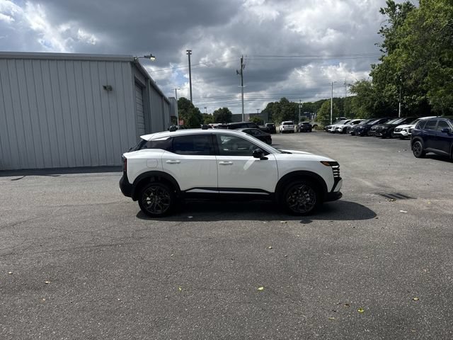 New 2026 Nissan Kicks SR FWD image 4