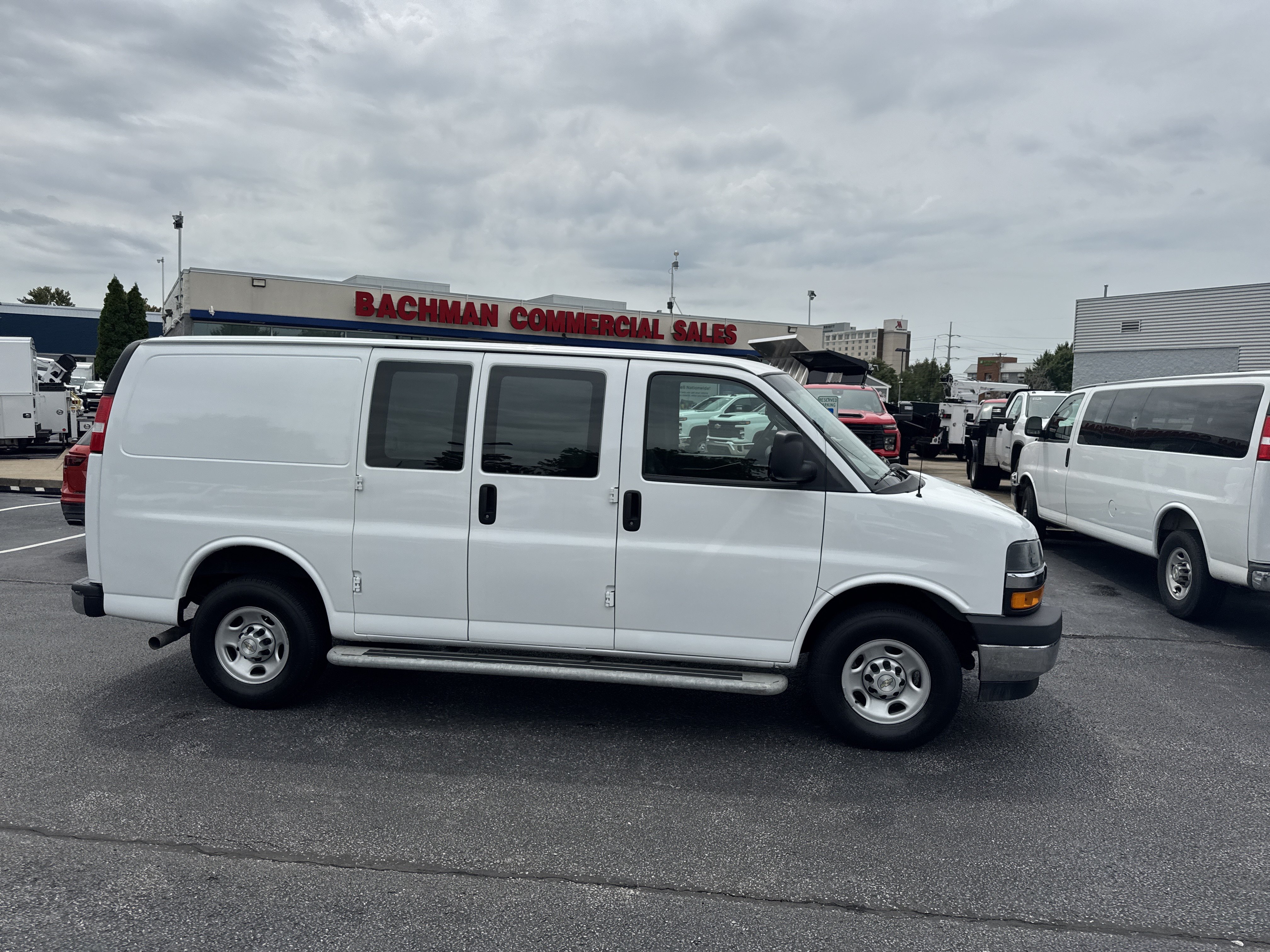 Used 2024 Chevrolet Express 2500 w/ Driver Convenience Package RWD image 2