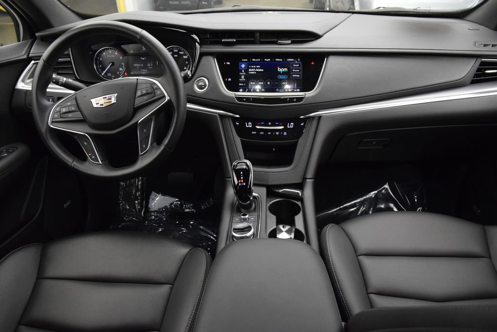 Used 2025 Cadillac XT5 Luxury FWD image 18