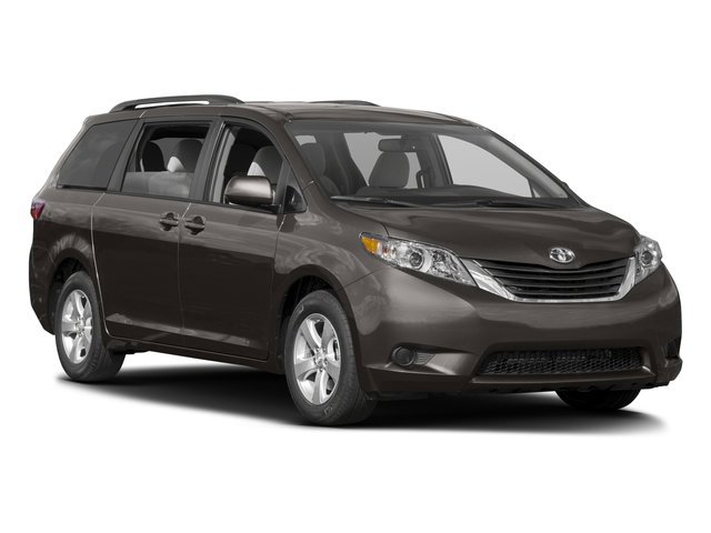 Used 2017 Toyota Sienna LE w/ Outdoor Package image 9