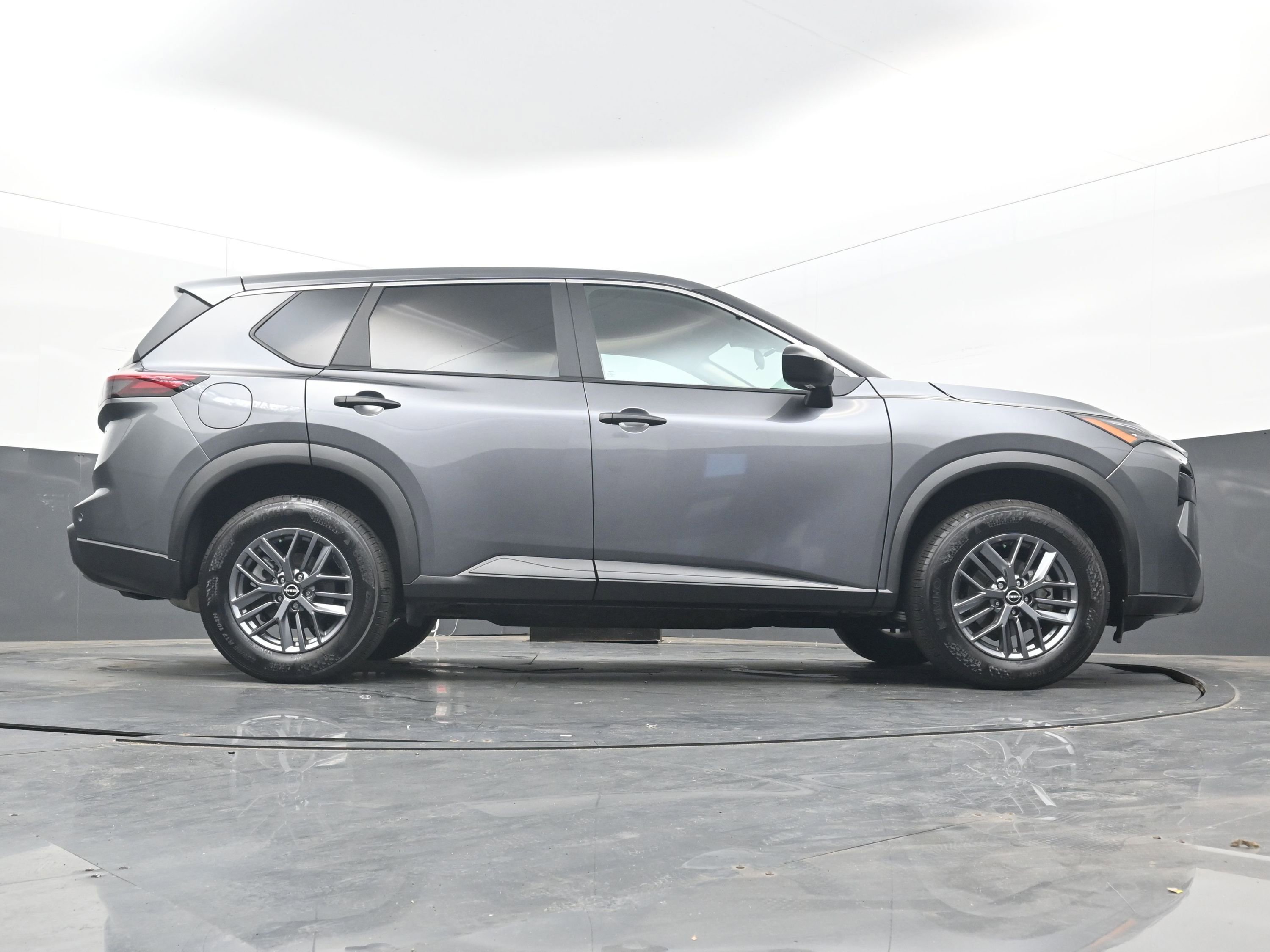 Certified 2025 Nissan Rogue S image 25