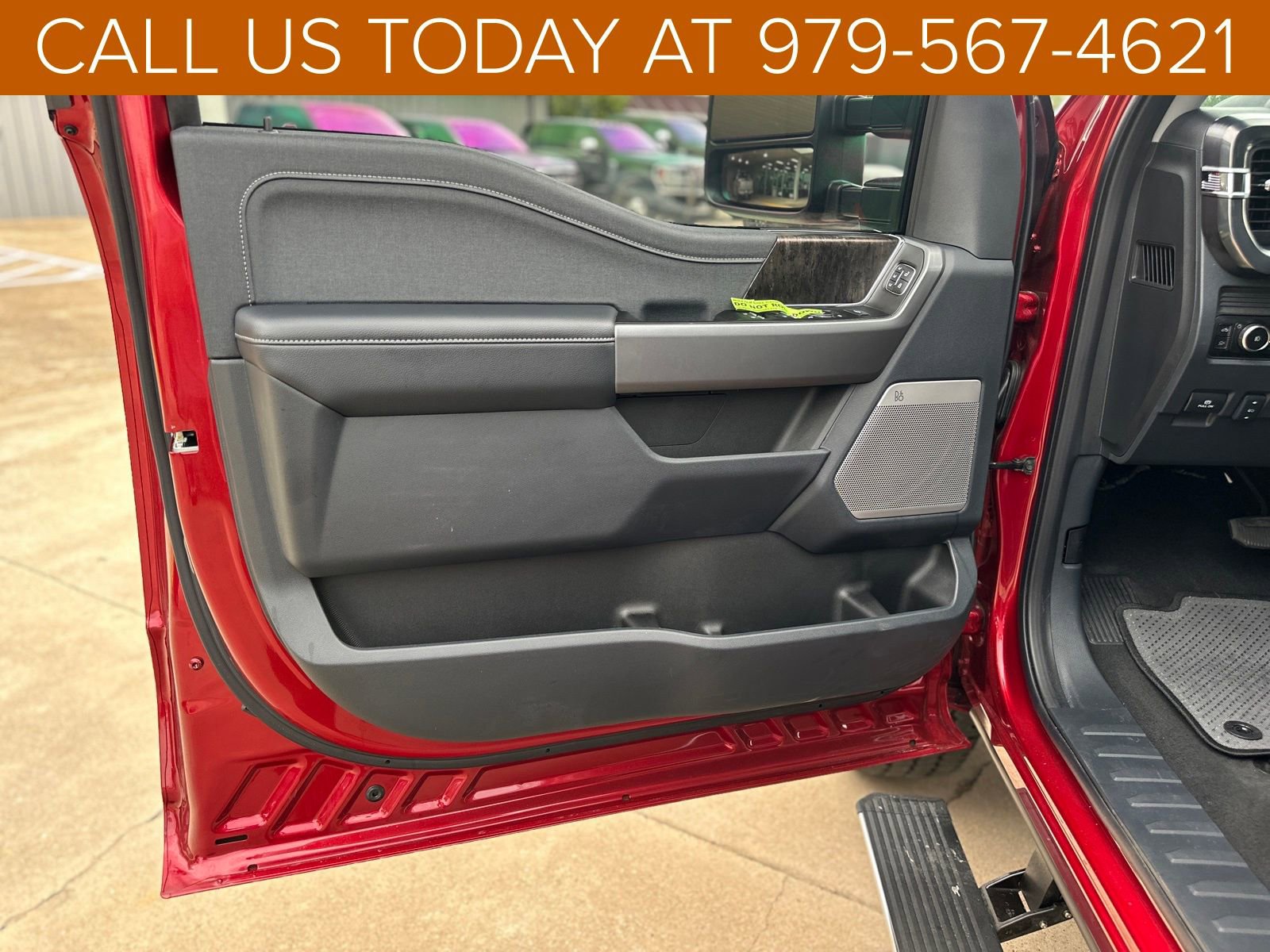 New 2025 Ford F350 Lariat w/ Lariat Ultimate Package image 38