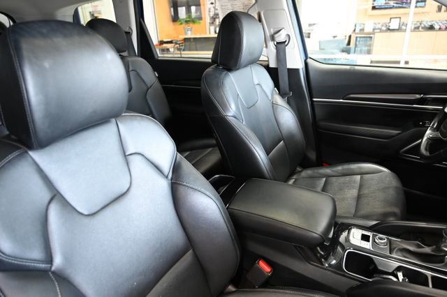 Used 2023 Kia Telluride S w/ S Sunroof Package image 8
