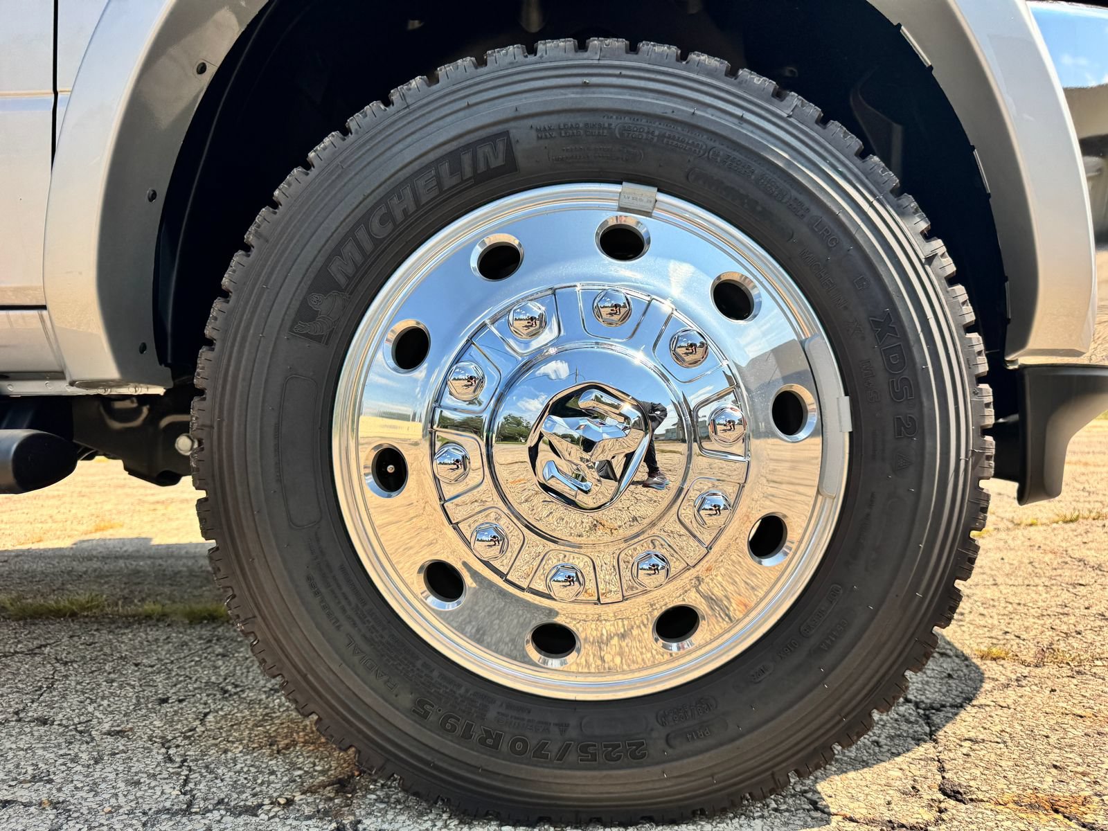 New 2026 RAM 5500 4x4 Regular Cab image 25