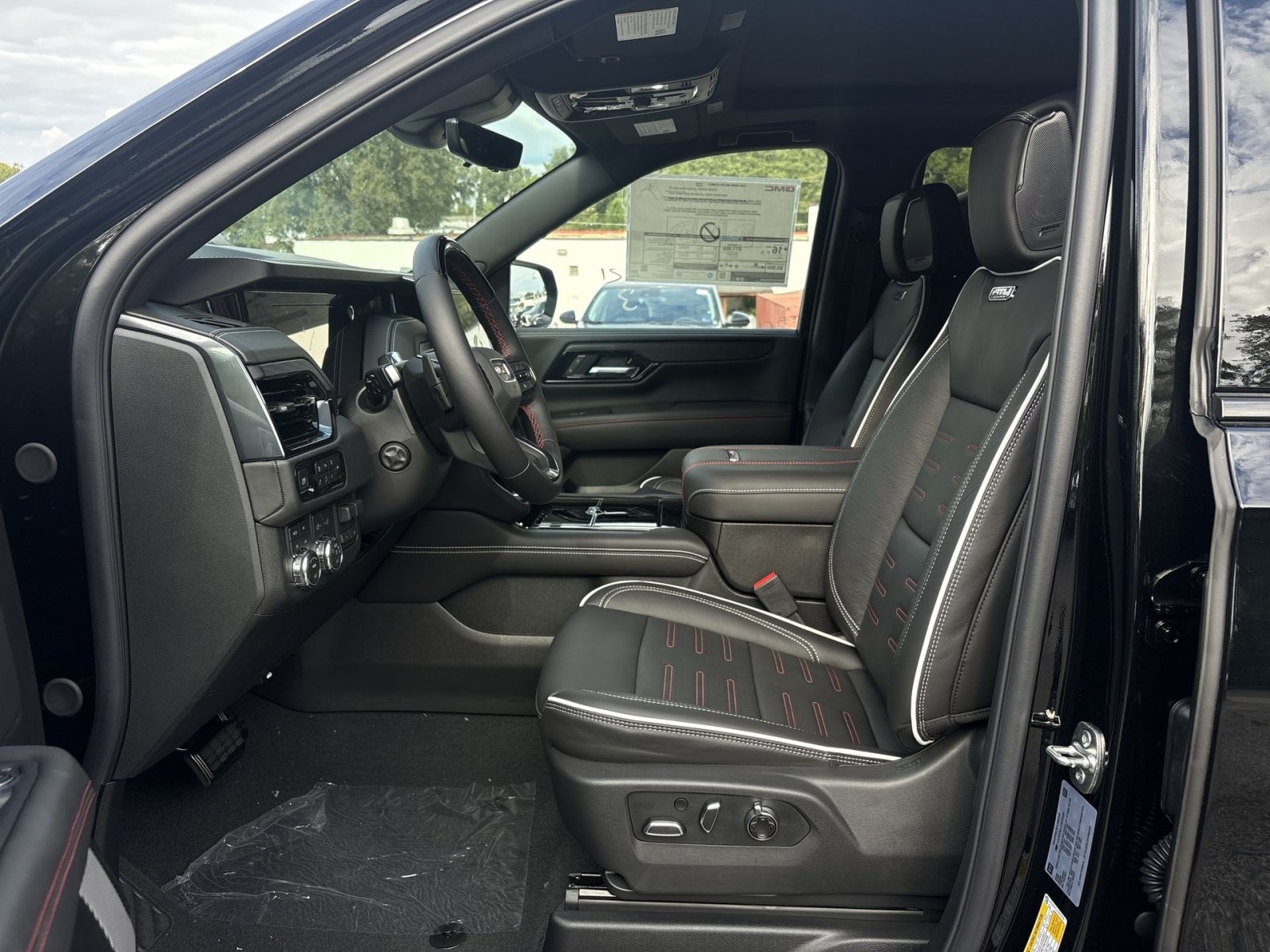 New 2026 GMC Yukon AT4 Ultimate AWD/4WD image 13