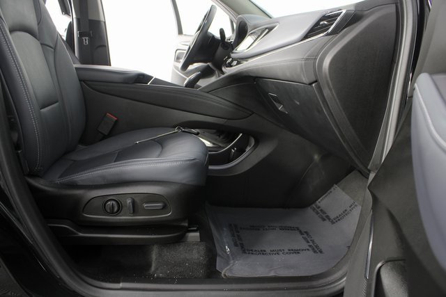 Used 2021 Buick Enclave Essence w/ LPO, Luxury Package image 21