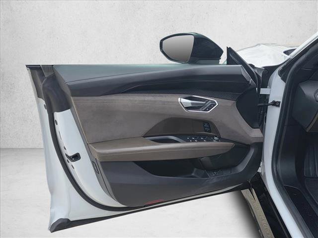 Used 2022 Audi e-tron GT Premium Plus image 13