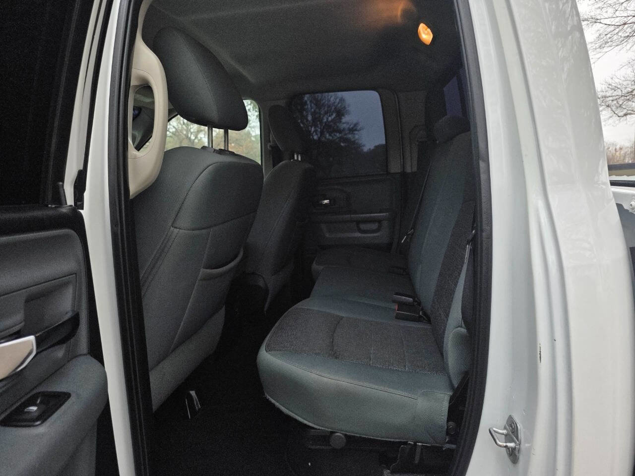 Used 2015 RAM 1500 Lone Star image 31