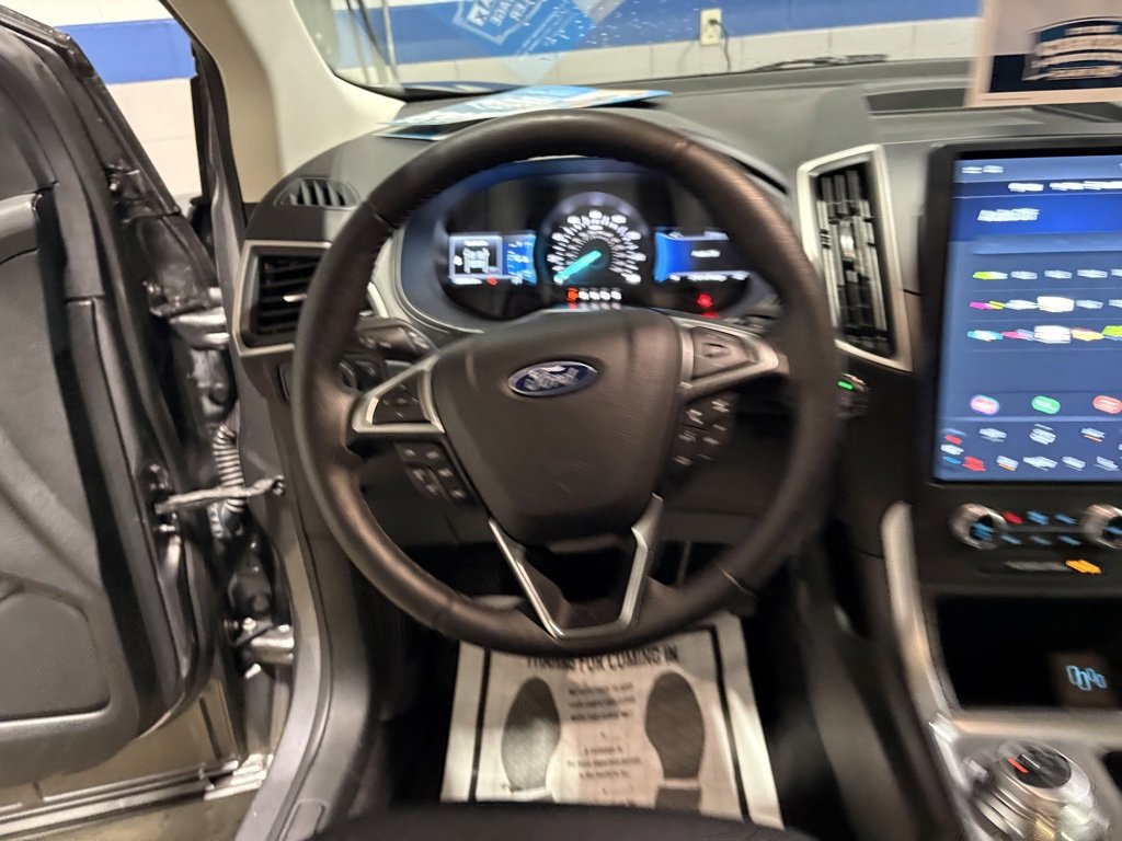 Used 2022 Ford Edge SEL w/ Convenience Package image 8