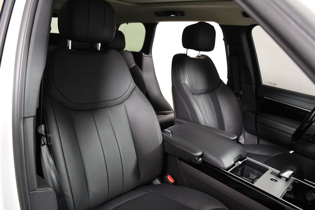 Used 2026 Land Rover Range Rover SE AWD/4WD image 19