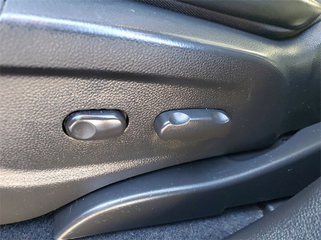 Used 2019 Chevrolet Trax LT w/ LT Convenience Package image 17