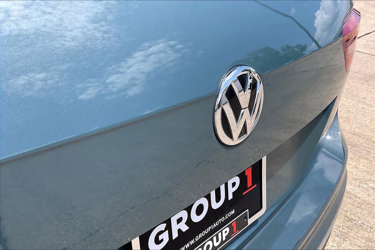 Used 2021 Volkswagen Tiguan SE FWD image 32