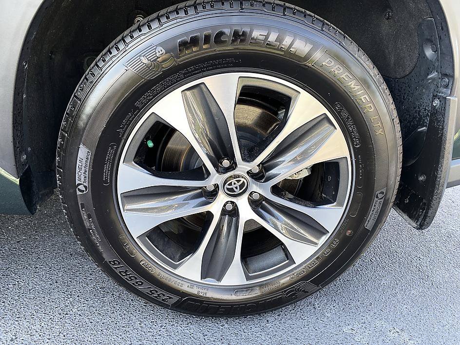 Certified 2025 Toyota Highlander XLE AWD/4WD image 29