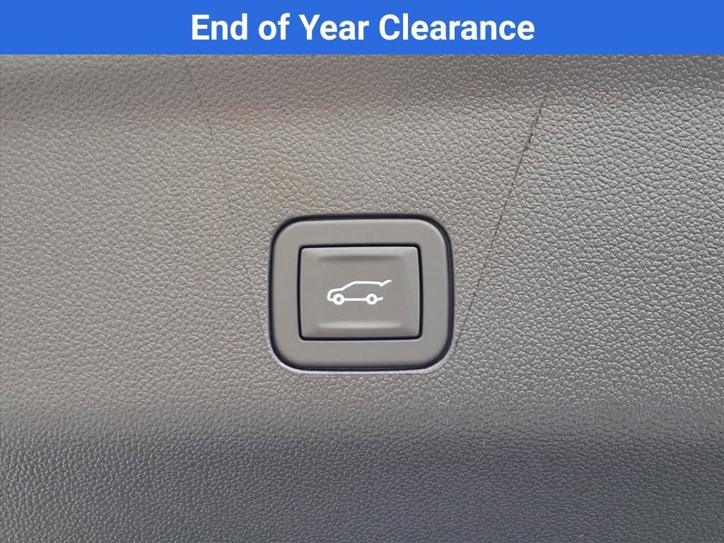 New 2025 Chevrolet Suburban High Country image 32