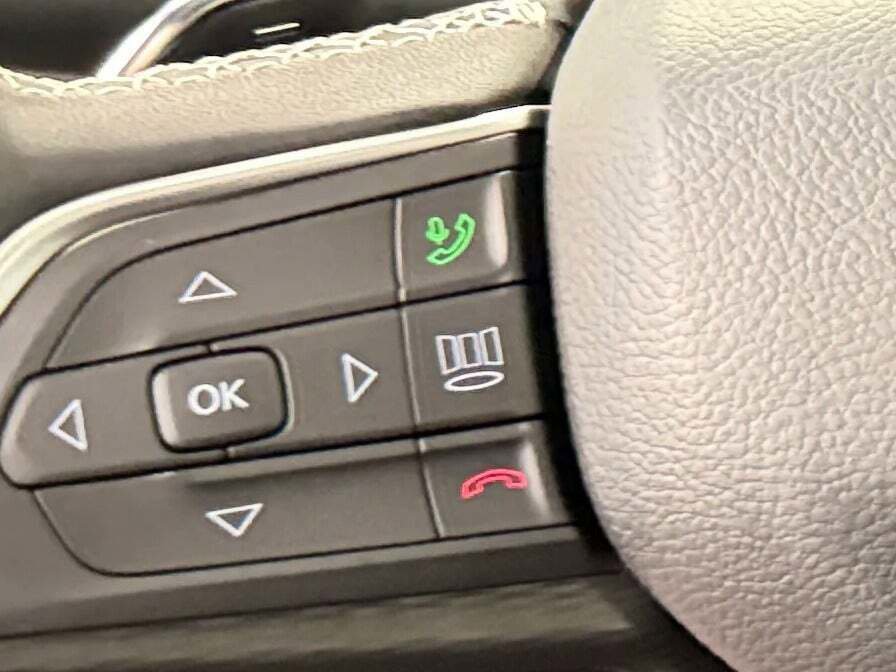 New 2025 Jeep Grand Cherokee L Laredo image 28