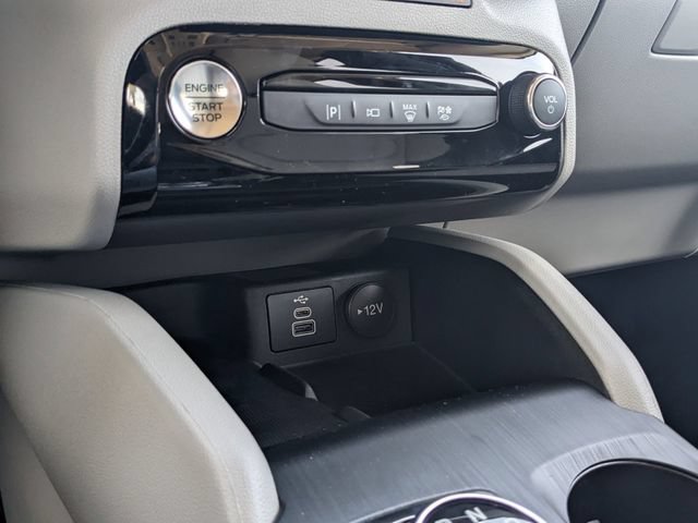 New 2025 Ford Escape SE w/ PHEV Premium Package FWD image 9