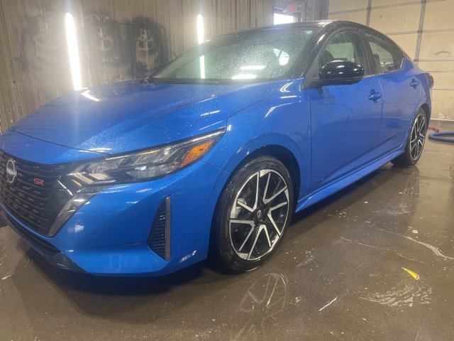 Used 2024 Nissan Sentra SR w/ SR Premium Package image 3