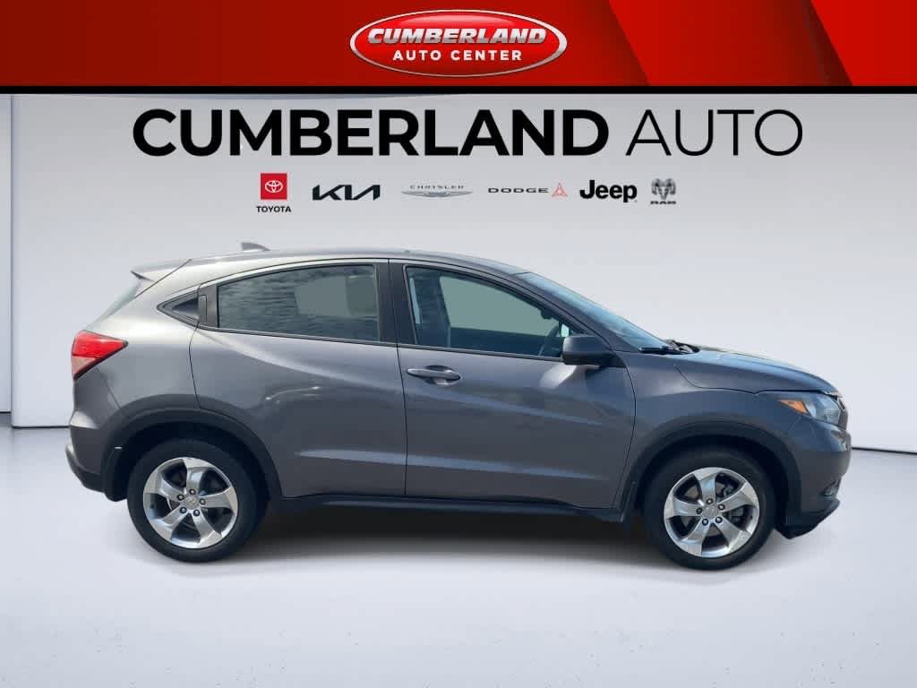 Used 2017 Honda HR-V LX image 9