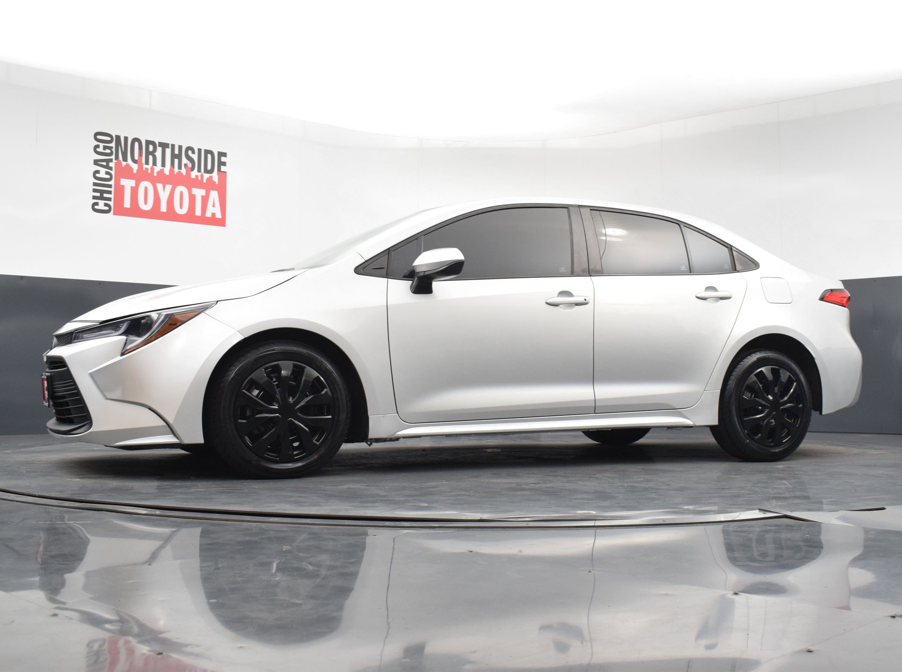 Used 2023 Toyota Corolla LE FWD image 24