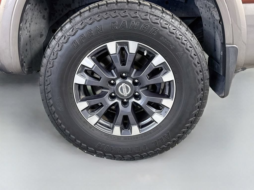 Used 2017 Nissan Titan Platinum Reserve w/ Off-Road Package AWD/4WD image 32
