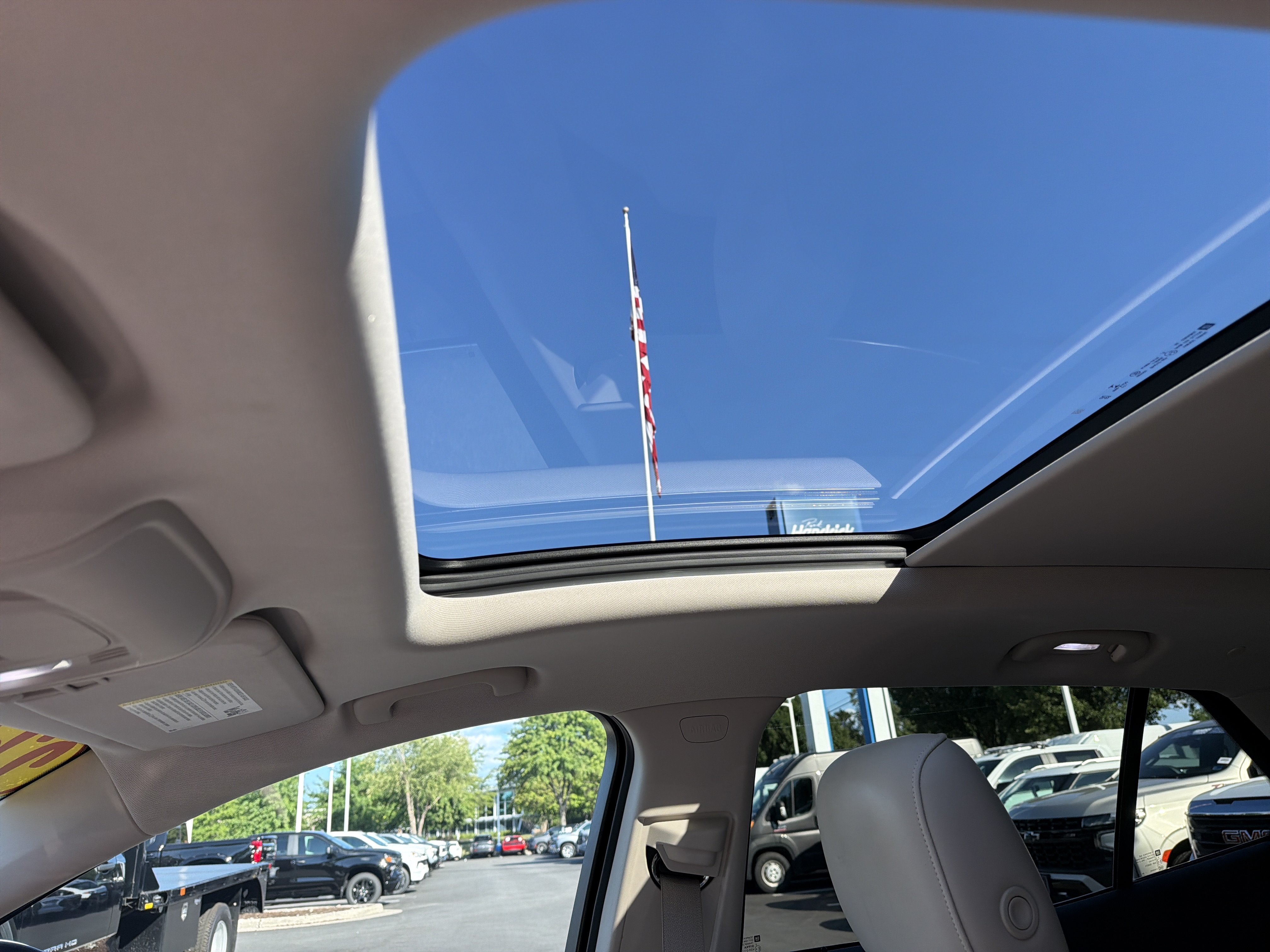 Used 2022 Buick Envision Essence w/ Safety Package FWD image 28