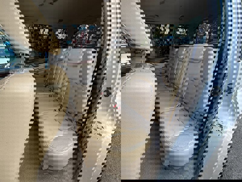 Used 2011 Nissan Pathfinder LE w/ Navigation Pkg image 23