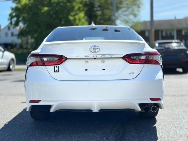 Used 2024 Toyota Camry SE FWD image 3