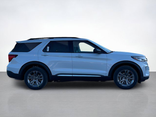 New 2026 Ford Explorer Active w/ Active Comfort Package AWD/4WD image 2