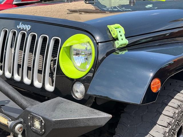 Used 2017 Jeep Wrangler Unlimited Sahara AWD/4WD image 27