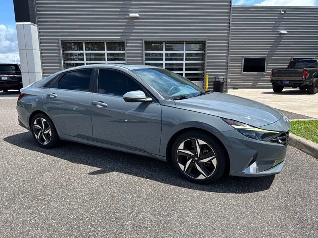 Used 2021 Hyundai Elantra SEL w/ Convenience + Premium Package FWD image 2