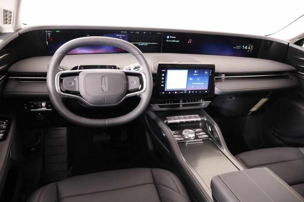 New 2026 Lincoln Nautilus Premier w/ Jet Appearance Package AWD/4WD image 2