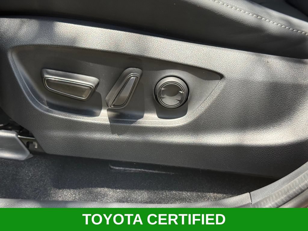 Certified 2026 Toyota Crown AWD/4WD image 11