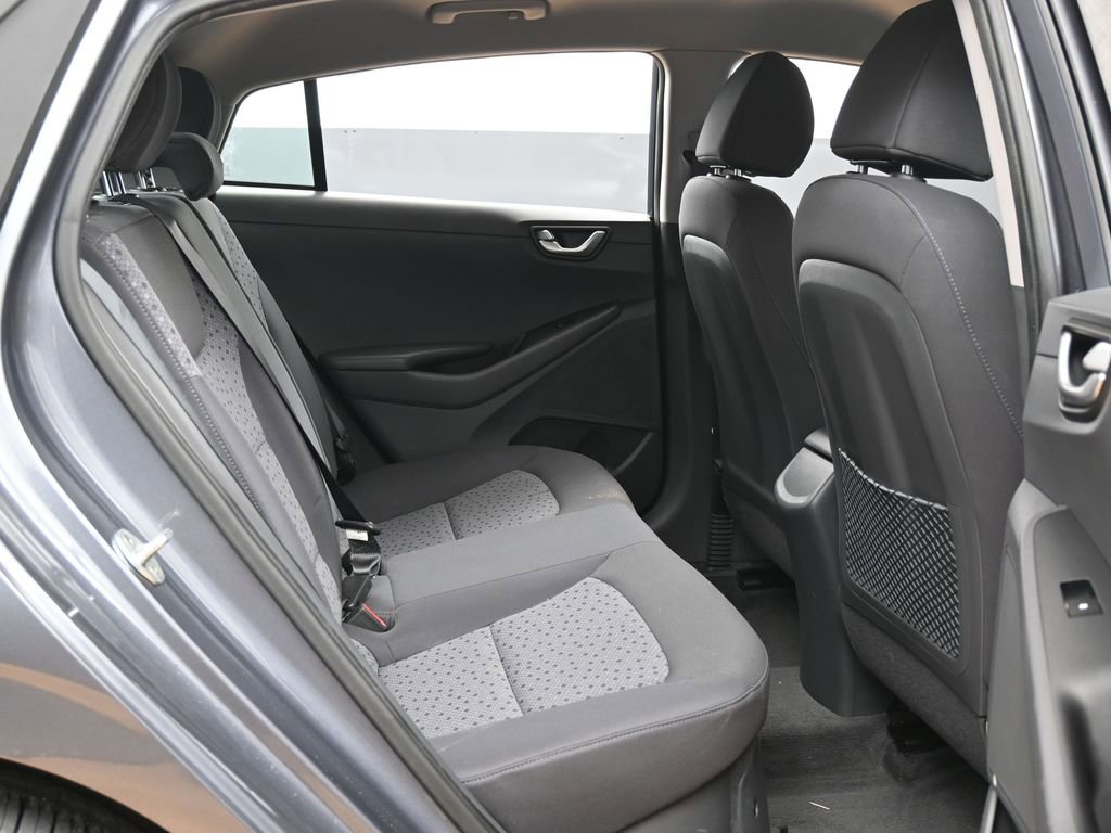 Used 2018 Hyundai Ioniq Blue image 30