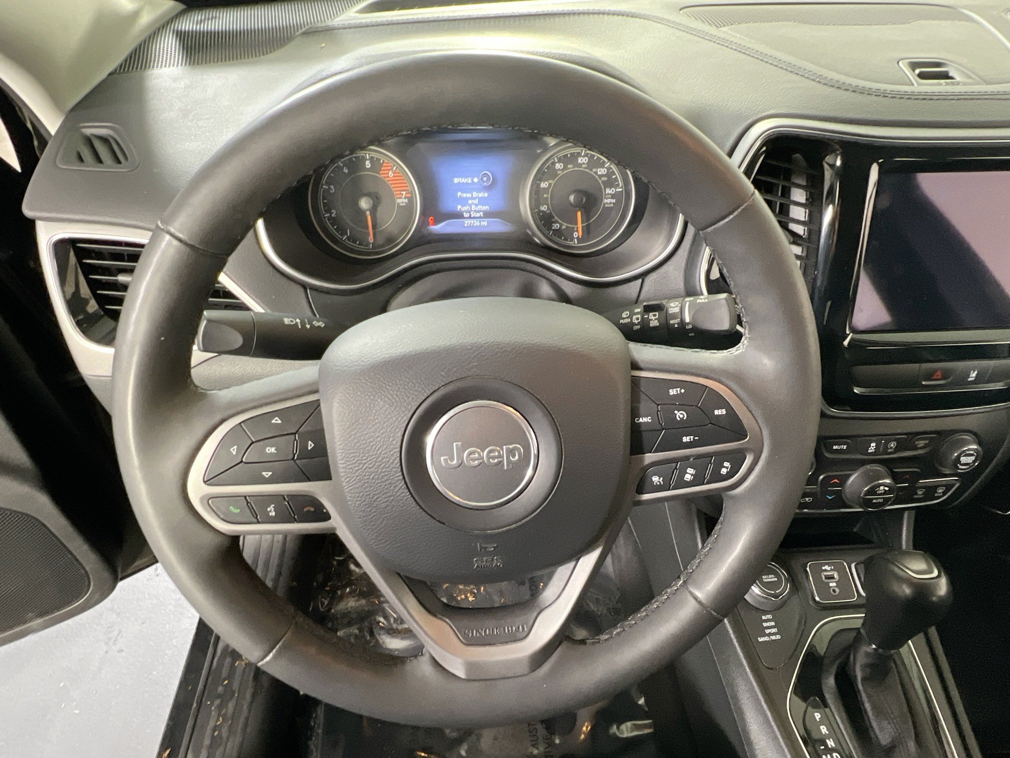 Used 2022 Jeep Cherokee Limited AWD/4WD image 11