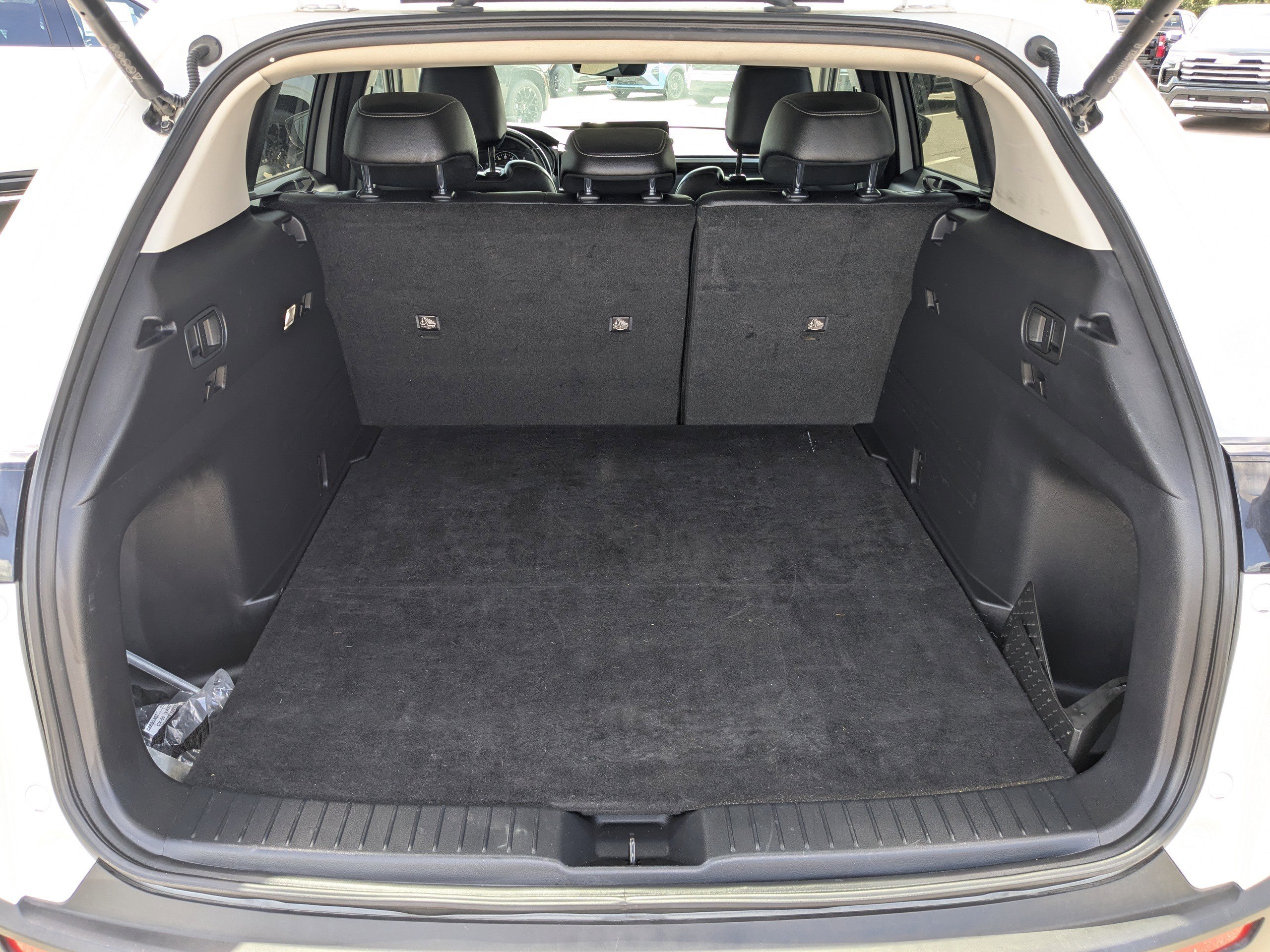 Used 2023 MAZDA CX-50 2.5 S w/ Cargo Package image 12