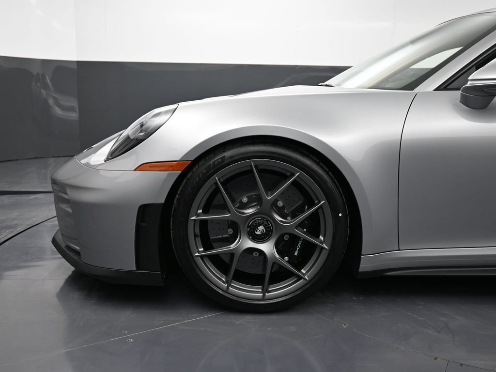 New 2026 Porsche 911 GT3 RWD image 12