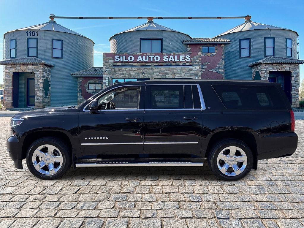 Used 2018 Chevrolet Suburban LT w/ LT Signature Package AWD/4WD image 2